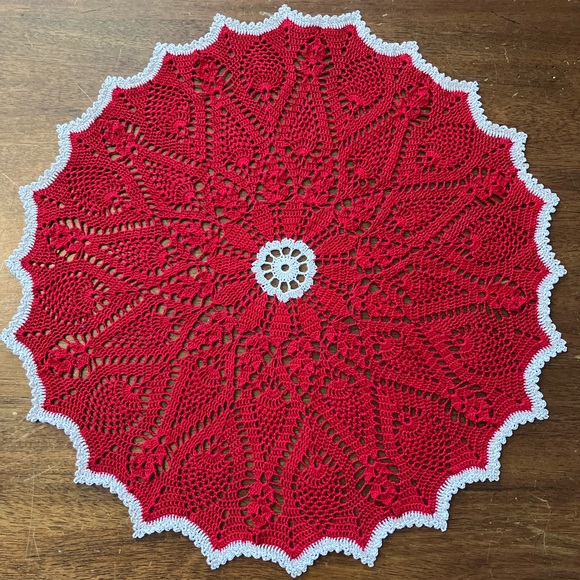 Holiday Doily - Picture 3 of 5